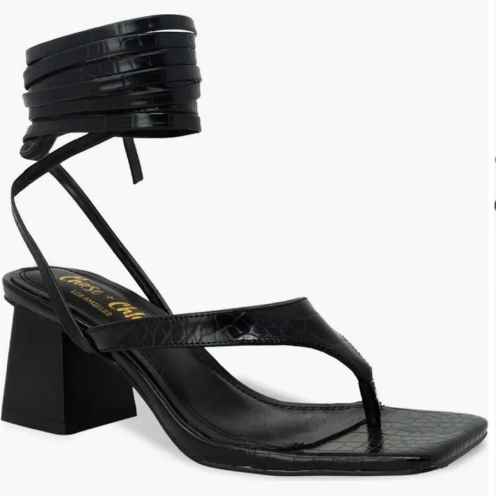 Chase + Chloe Black Strappy Women's Sandals